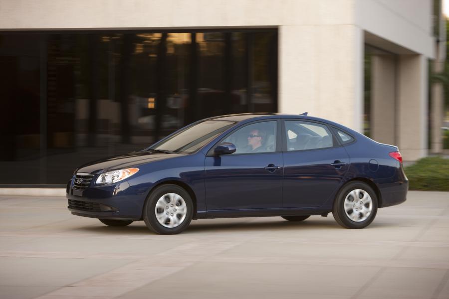  Hyundai Elantra Blue 2010 года  (фото 24 из 32)